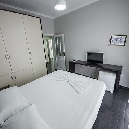 Kadrisa Hotel Durrës Exterior foto