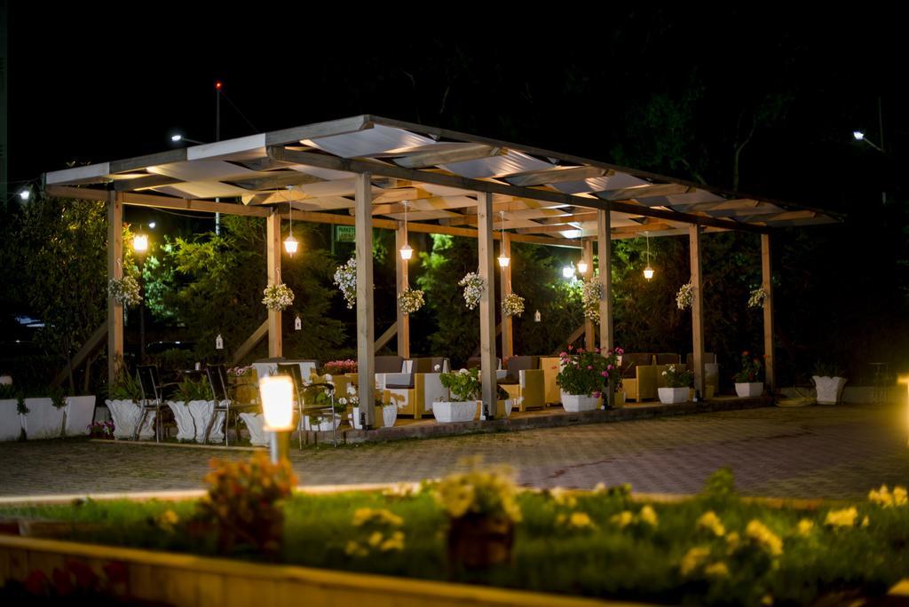 Kadrisa Hotel Durrës Exterior foto