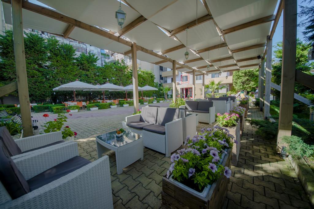 Kadrisa Hotel Durrës Exterior foto