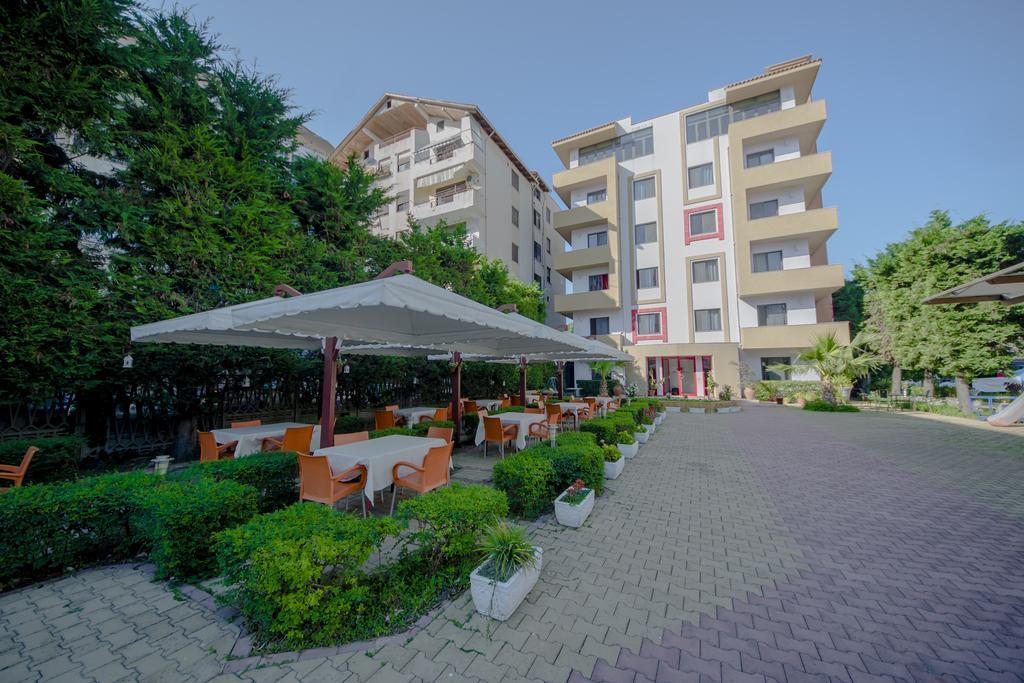 Kadrisa Hotel Durrës Exterior foto