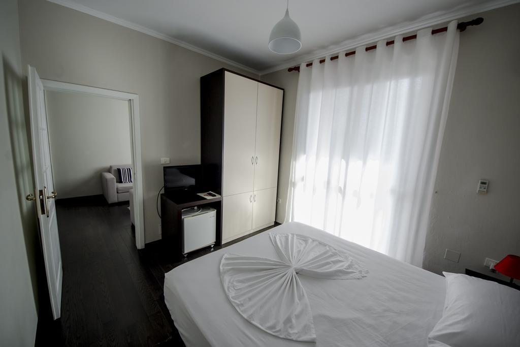 Kadrisa Hotel Durrës Exterior foto