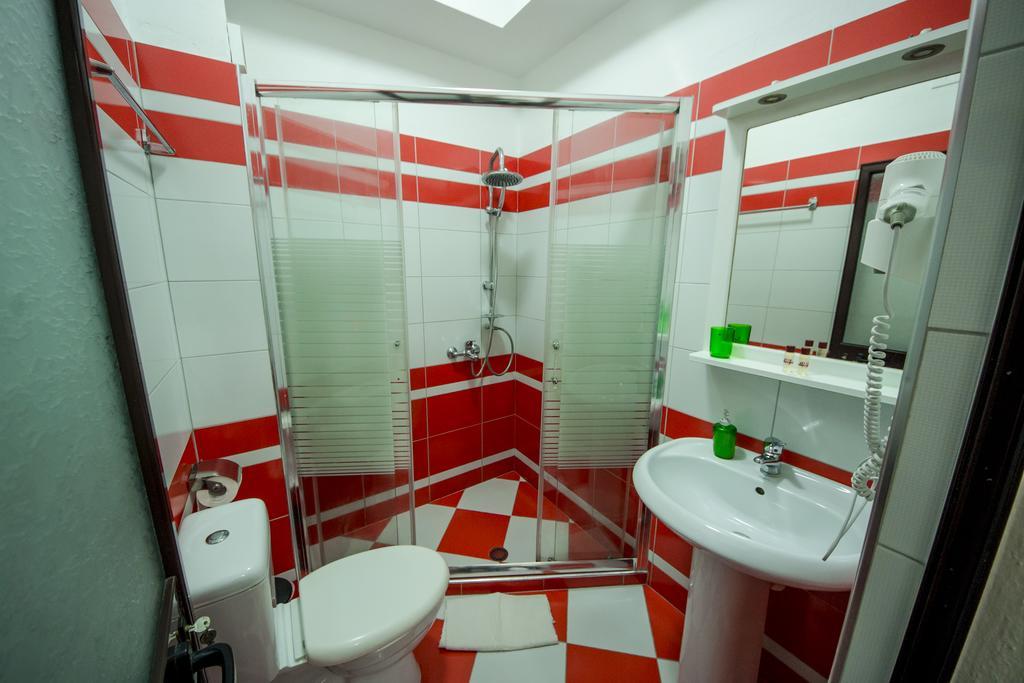 Kadrisa Hotel Durrës Quarto foto